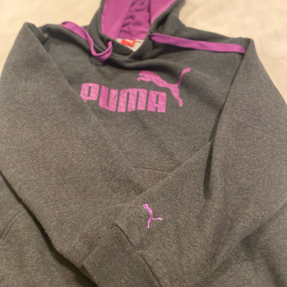 Grey and purple woman’s puma sweatshirt